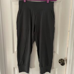 Lululemon women’s high rise align joggers